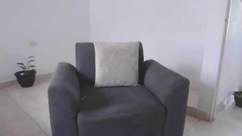 Snapshot of alexmaximuss chatting on December 12, 8:32 pm Maximuss online show from December 12, 8:32 pm