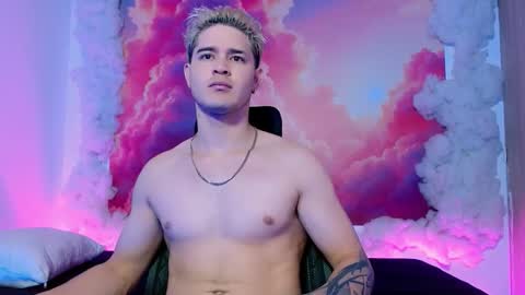 Alex online show from November 18, 7:17 pm