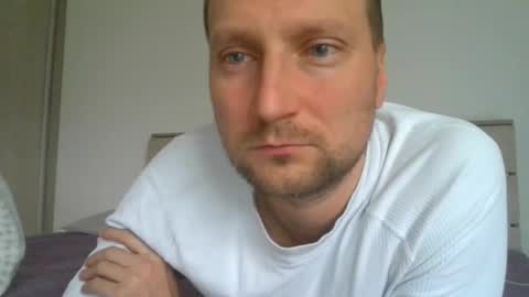 Alex online show from December 2, 8:28 am