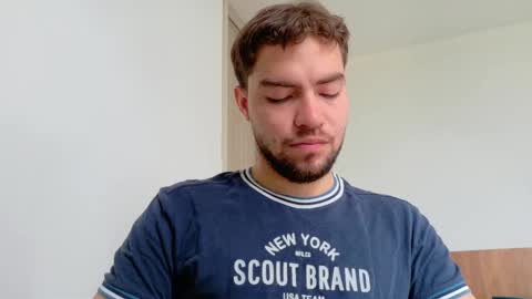 Snapshot of alextwunkk chatting on October 3, 2:22 pm Alex online show from October 3, 2:22 pm
