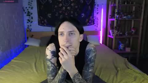 Alex online show from February 1, 1:04 am