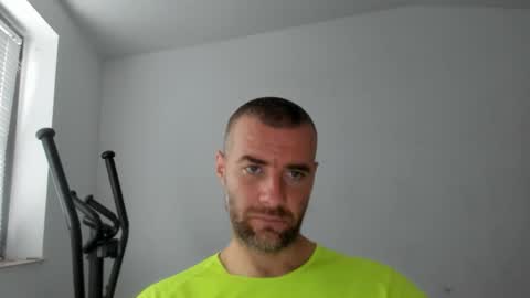 alfiesolomons87 online show from October 14, 7:59 am