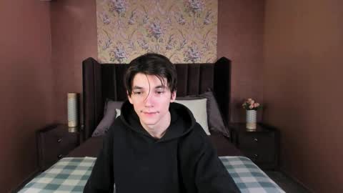 Alfred online show from November 18, 7:45 am