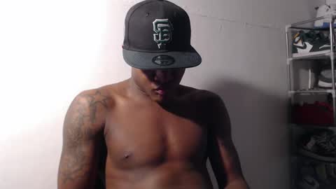 Snapshot of alid_17 chatting on March 11, 4:21 am Alid 17 online show from March 11, 4:21 am