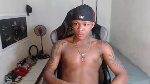 Snapshot of alid_17 chatting on December 22, 8:14 pm Alid 17 online show from December 22, 8:14 pm