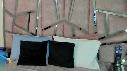 alix online show from October 8, 11:31 pm