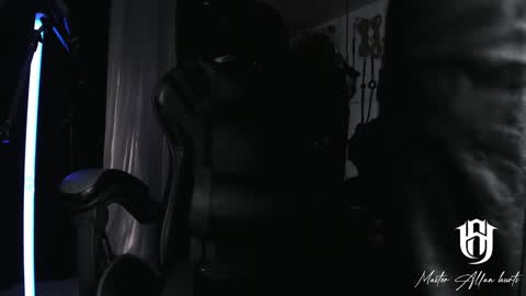 Snapshot of allanhurtss chatting on January 3, 7:07 pm online show from January 3, 7:07 pm