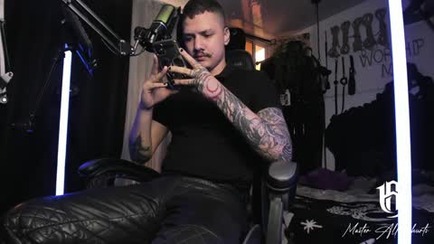 Snapshot of allanhurtss chatting on January 14, 4:29 pm online show from January 14, 4:29 pm
