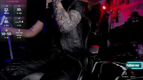   online show from November 5, 5:48 pm