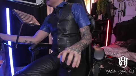 Snapshot of allanhurtss chatting on January 30, 6:43 pm online show from January 30, 6:43 pm