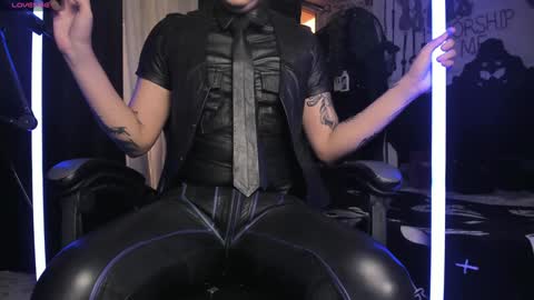 Snapshot of allanhurtss chatting on December 31, 2:14 pm online show from December 31, 2:14 pm