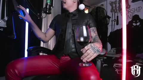 Snapshot of allanhurtss chatting on December 24, 3:37 pm online show from December 24, 3:37 pm