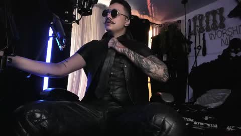 Snapshot of allanhurtss chatting on February 18, 5:33 pm online show from February 18, 5:33 pm