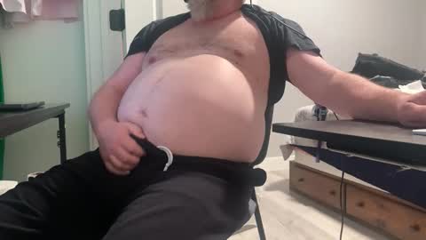 Allergictolove online show from January 31, 10:30 pm