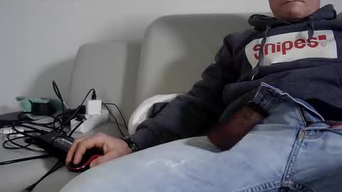 Snapshot of alles594462 chatting on January 5, 1:36 pm alles594462 online show from January 5, 1:36 pm