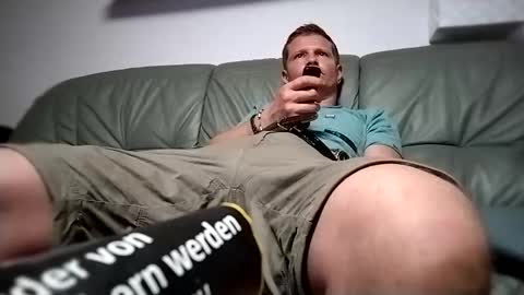 Snapshot of alles594462 chatting on September 21, 3:50 am alles594462 online show from September 21, 3:50 am