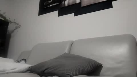 Snapshot of alles594462 chatting on March 4, 4:27 am alles594462 online show from March 4, 4:27 am