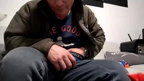 Snapshot of alles594462 chatting on September 30, 1:23 am alles594462 online show from September 30, 1:23 am