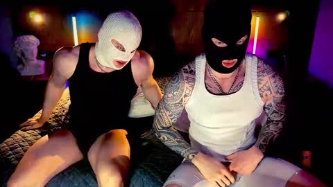 Justin online show from December 20, 7:28 pm