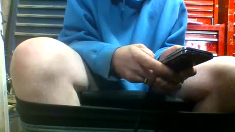 allwolf0323 online show from October 14, 2:24 pm