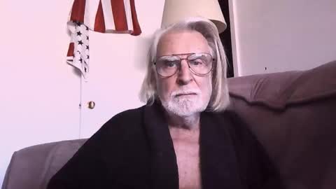 AlphaUniform online show from February 1, 8:07 pm