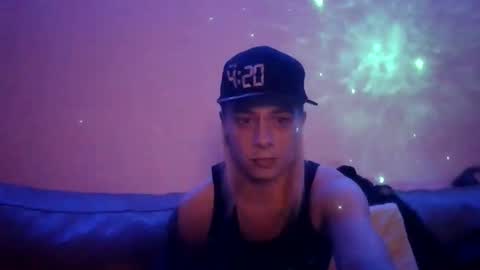 altboy010 online show from December 29, 3:54 am