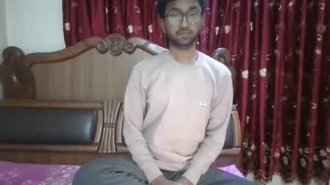 Snapshot of alvin_miler chatting on December 31, 9:39 pm alvin miler online show from December 31, 9:39 pm