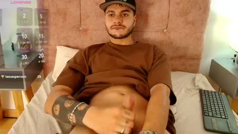 Amadeo Wild online show from April 8, 3:54 pm