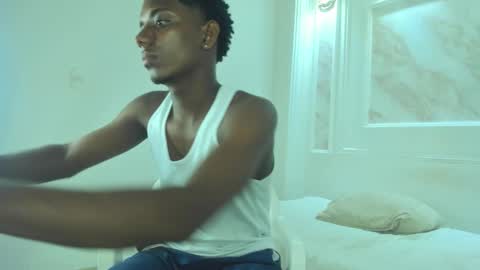 Amare online show from October 9, 7:52 pm