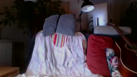 Amberr11 online show from January 15, 11:51 pm