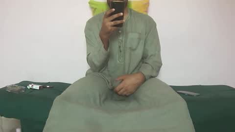 Amir online show from November 10, 1:27 pm