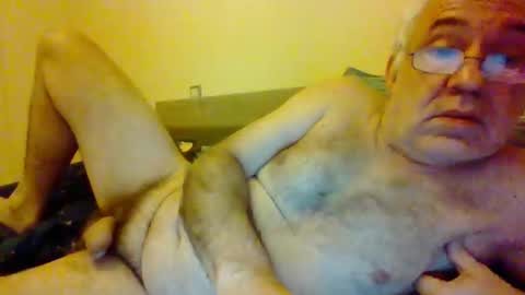 Snapshot of amstel69 chatting on December 28, 8:47 pm amstel69 online show from December 28, 8:47 pm