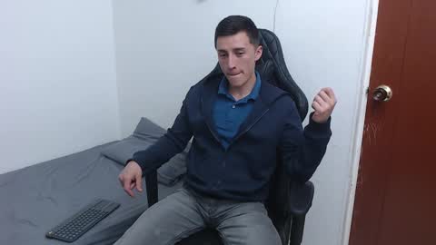 AnddyFetiish online show from February 19, 12:57 am