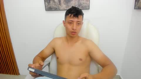 Andre Blow online show from September 18, 5:04 pm