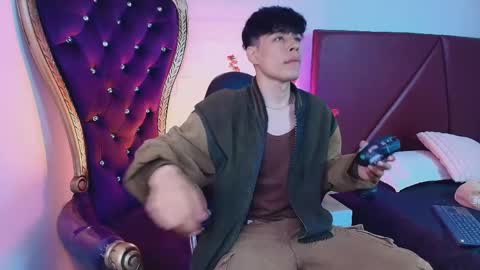 andreew_style_ online show from April 11, 3:59 pm