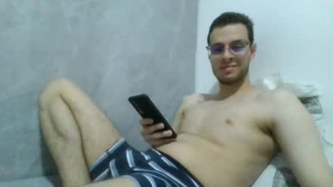 andres129494 online show from April 27, 2:41 am