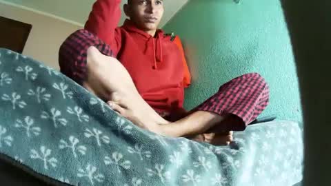 Snapshot of andrescaraballo18 chatting on October 1, 2:26 am andrescaraballo18 online show from October 1, 2:26 am
