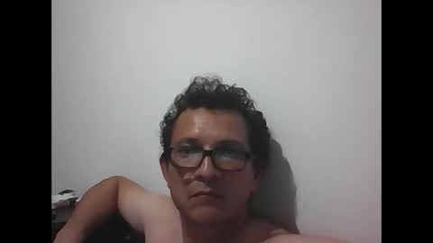 Snapshot of andresfloga chatting on September 10, 4:00 am andresfloga online show from September 10, 4:00 am