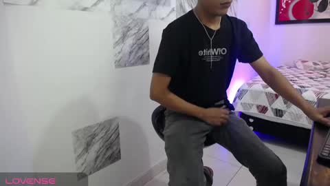 Snapshot of andressdean chatting on January 18, 8:51 pm Andres Dean online show from January 18, 8:51 pm
