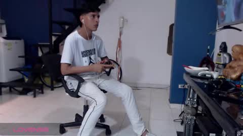 Snapshot of andressdean chatting on September 27, 5:05 am Andres Dean online show from September 27, 5:05 am