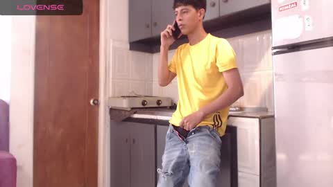 Snapshot of andressdean chatting on January 30, 9:47 pm Andres Dean online show from January 30, 9:47 pm