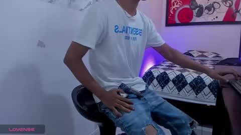 Snapshot of andressdean chatting on December 12, 5:15 pm Andres Dean online show from December 12, 5:15 pm