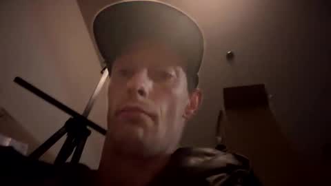 andrew4193 online show from September 20, 10:48 am