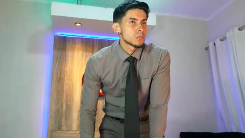 Andrew online show from February 22, 2:06 am