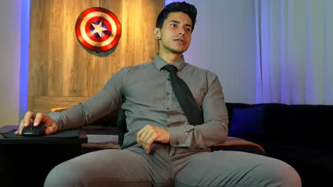 Andrew online show from December 4, 6:22 am