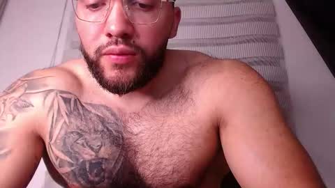 andrew_holden__ online show from November 12, 1:22 am