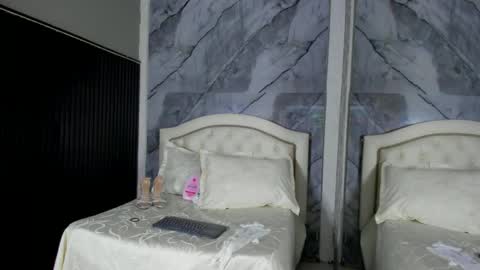 Andrew Taylor0 online show from October 9, 5:01 am