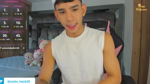 Andrew M. online show from October 25, 7:26 pm