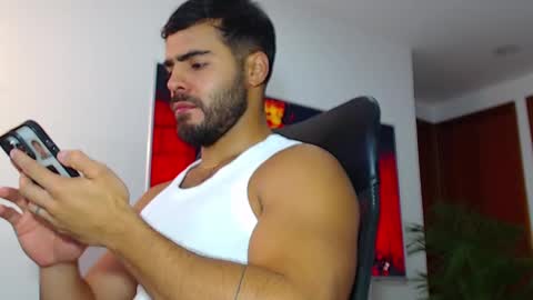 ANDREW WEST online show from December 11, 11:43 am