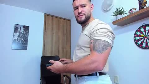 Snapshot of andrewdiaz_ chatting on September 27, 4:16 pm Andrew Diaz online show from September 27, 4:16 pm